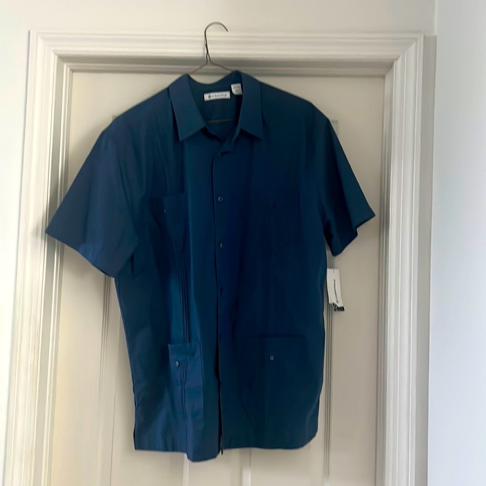 New with tags beautiful navy blue Cubavera shirt, extra large.